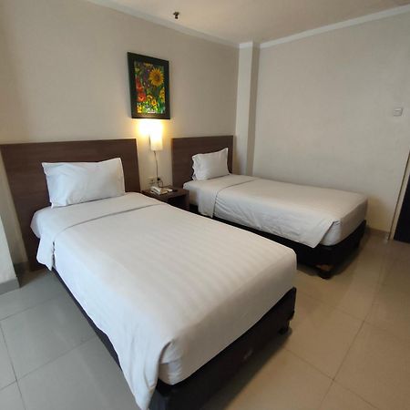 1O1 Urban Jakarta Thamrin Buitenkant foto