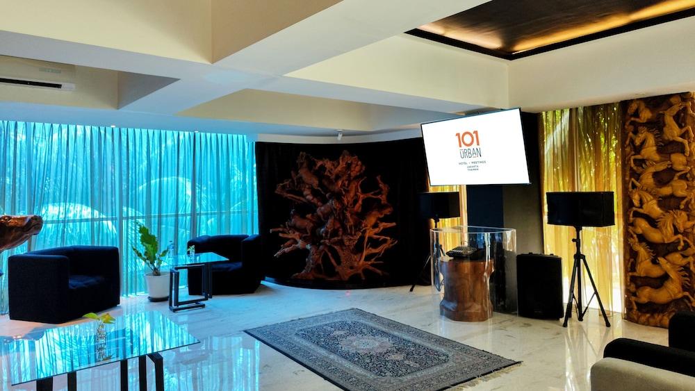 1O1 Urban Jakarta Thamrin Buitenkant foto