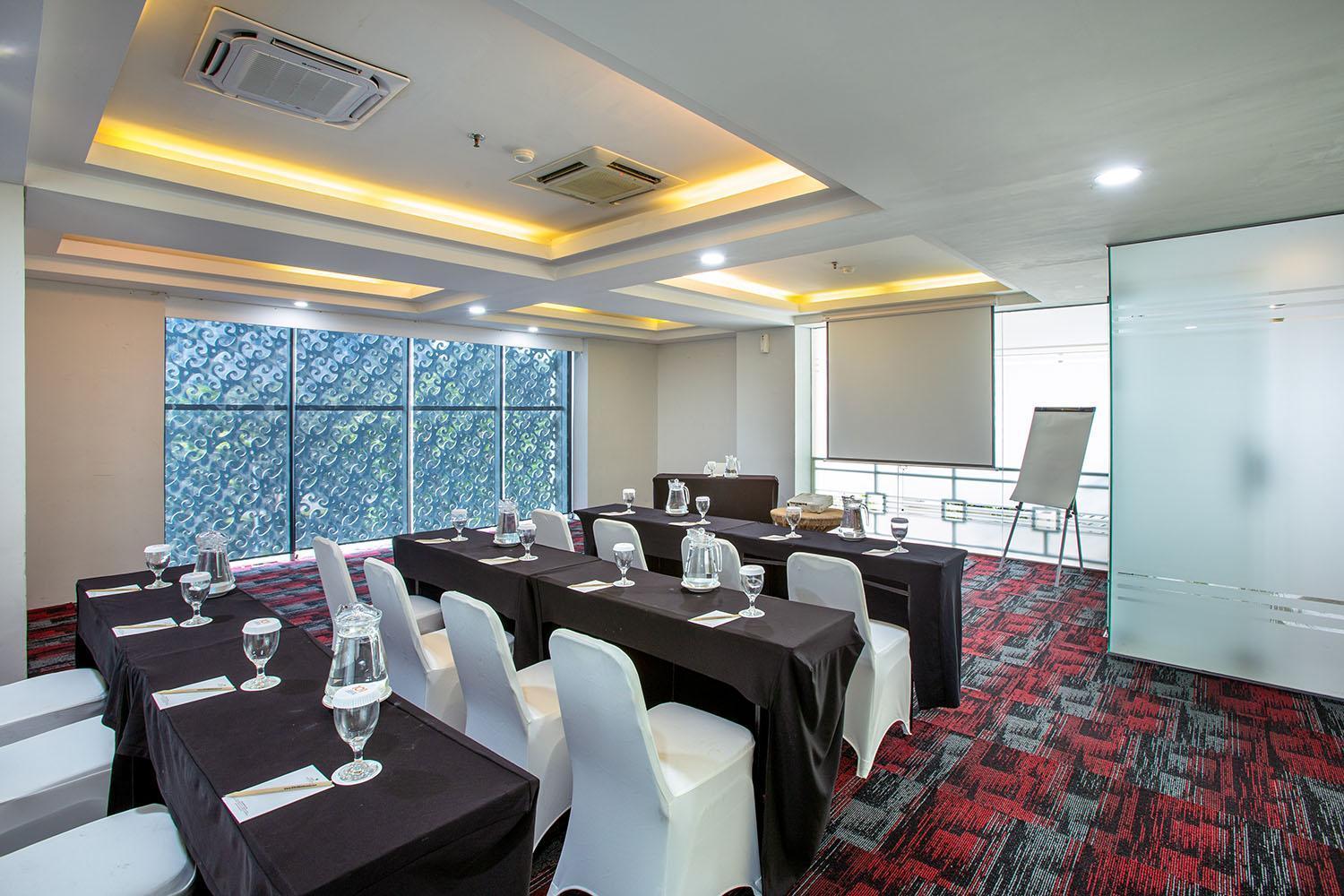 1O1 Urban Jakarta Thamrin Buitenkant foto